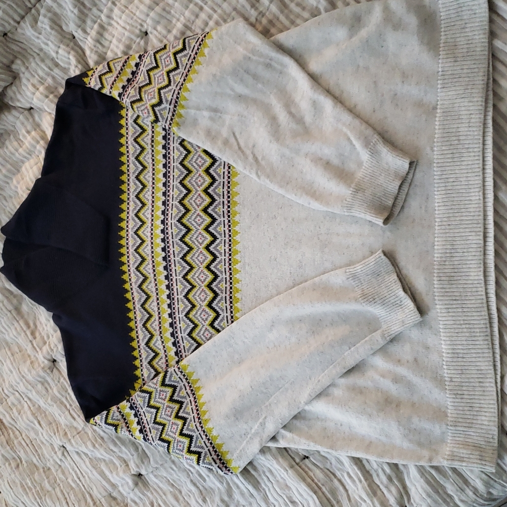 Old navy sweater